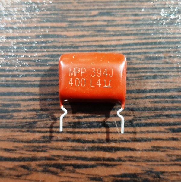 POLYESTER 400V 390nF - خازن پلی استر، 400 ولت، 390 نانوفاراد