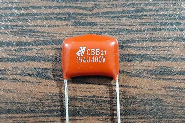 POLYESTER 400V 150nF - خازن پلی استر، 400 ولت، 150 نانوفاراد