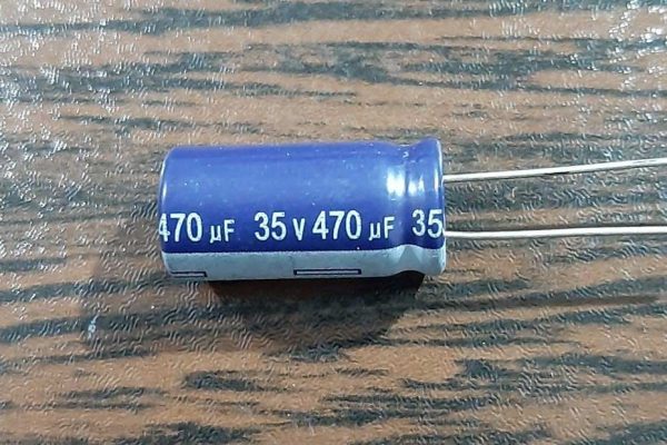 AiSHi 35V 470uF - خازن الکترولیت، 35 ولت، 470 میکروفاراد