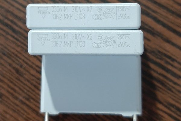 MKP 310VAC 330nF – خازن MKP، ظرفیت ۳۳۰ نانوفاراد، 310 ولت AC