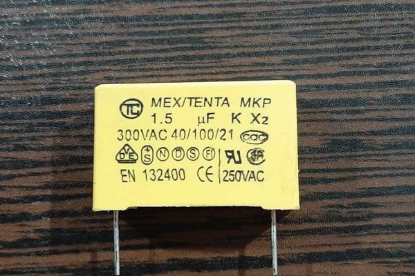 MKT 300VAC 1.5uF - خازن MKT، ظرفیت 1.5 میکروفاراد، 300 ولت AC
