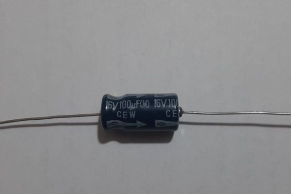 ELNA AXIAL 16V 100uF – خازن اکسیال، 16 ولت، ۱۰۰ میکروفاراد
