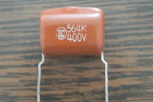 400V 560nF - خازن پلی استر، ظرفیت 560 نانوفاراد، 400 ولت
